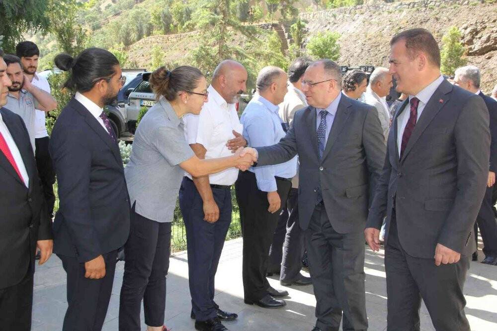 Bakan yardımcıları Hakkari’deki maden alanlarında incelemelerde bulundu