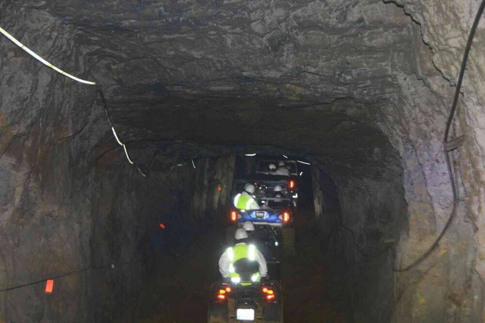 Bakan yardımcıları Hakkari’deki maden alanlarında incelemelerde bulundu