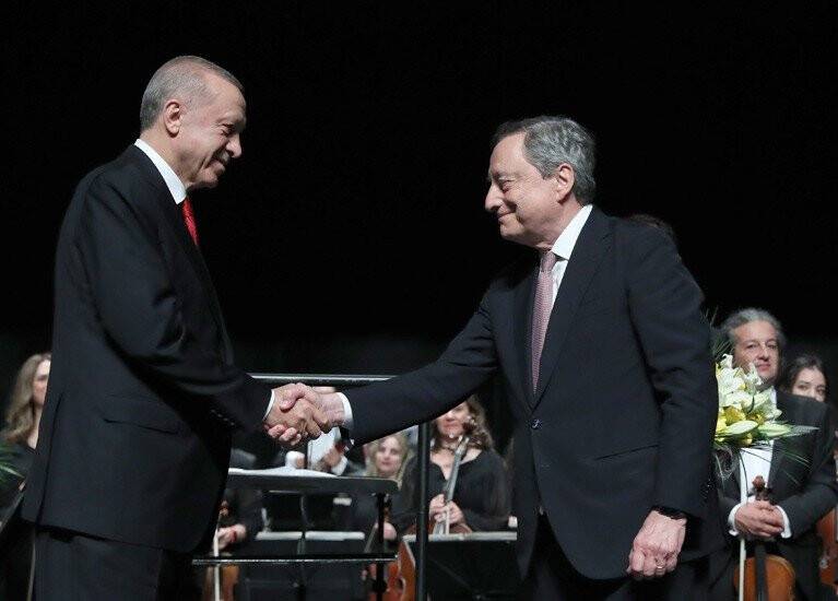 Cumhurbaşkanı Erdoğan, İtalya Başbakanı Draghi ile İtalyan-Türk Dostluk Zirvesi özel konserini izledi