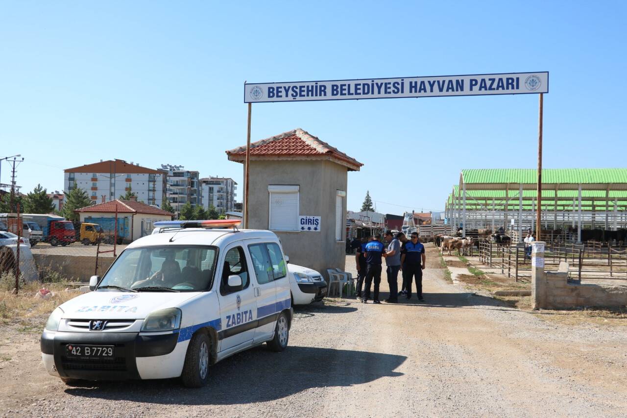 aa-20220707-28357800-28357797-beysehirde-zabita-ekipleri-sahte-paraya-karsi-uyardi.jpg