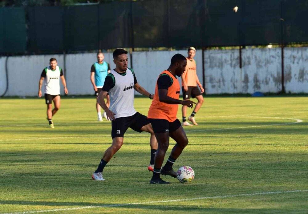 Denizlispor, yeni sezondaki çalışmalarını sürdürüyor