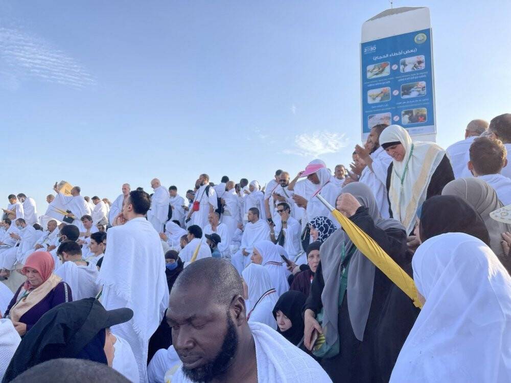 1 milyon hacı adayı Arafat’ta buluştu