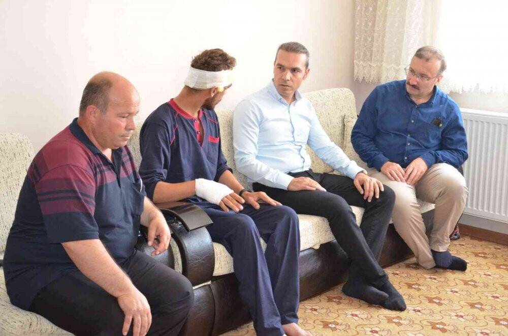 Emet protokolünden, Pençe Kilit operasyonunda yaralanan askere ziyaret