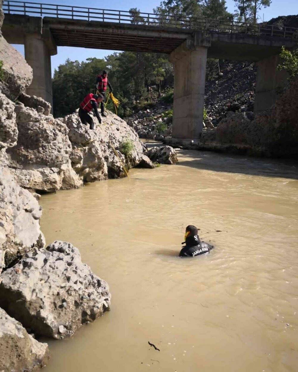 Köprülü Kanyona giren Asyalı genç 27 gündür bulunamadı
