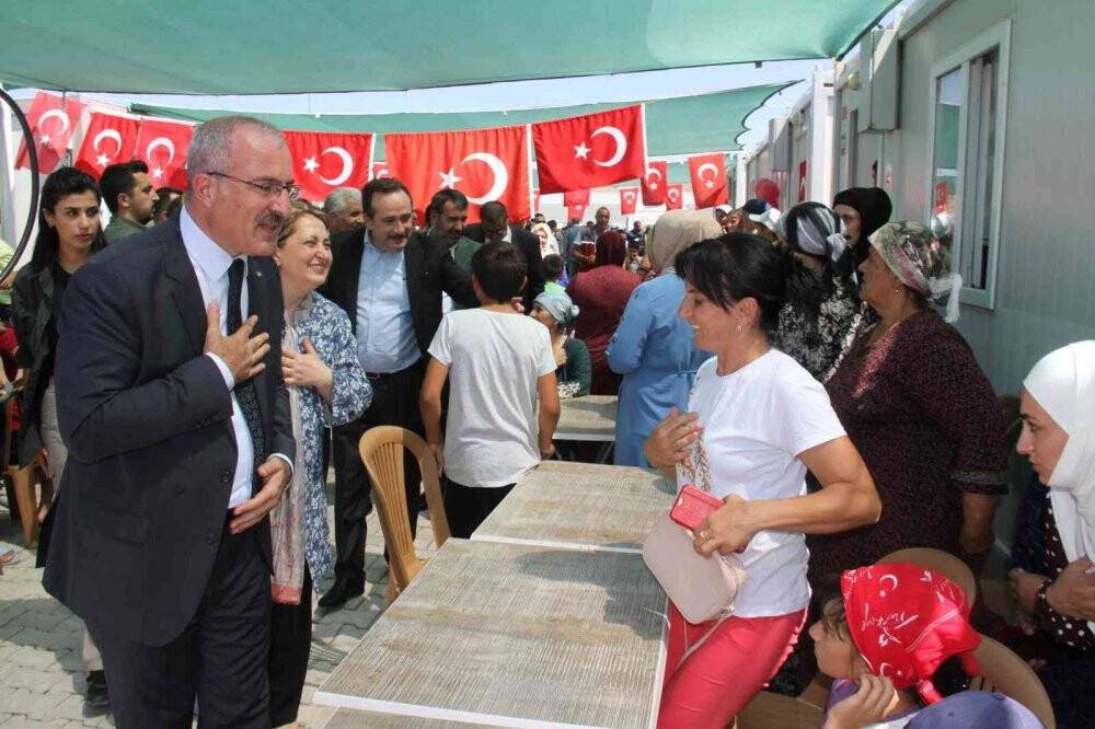 Öz vatanlarında ilk bayram coşkusu