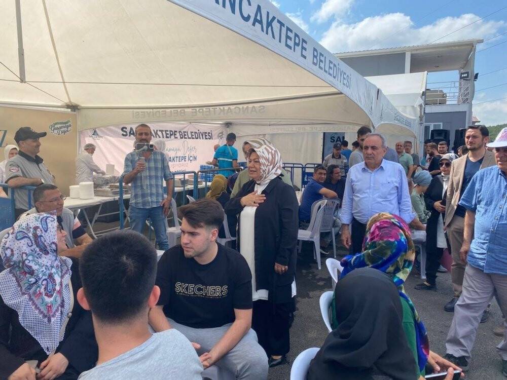 Sancaktepe’de kurban kesim alanında kavurma ziyafeti