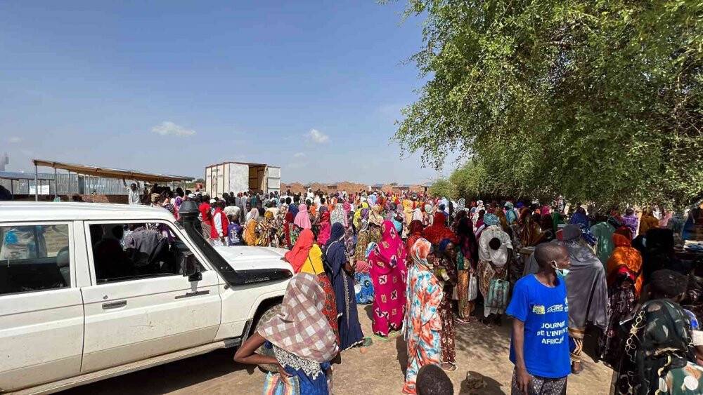Kamerunlu göçmenlerin kampına ilk Türkiye ulaştı