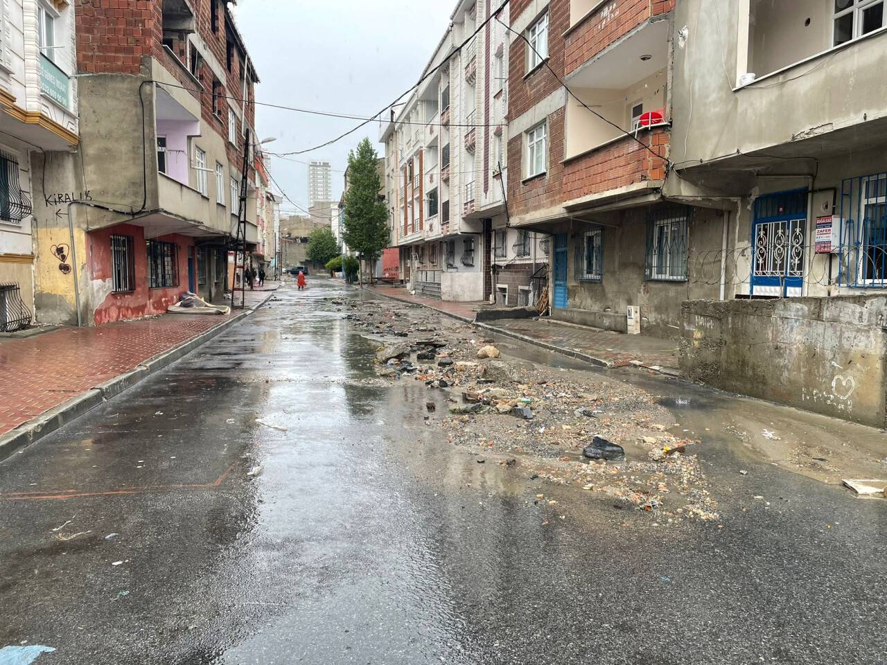 aa-20220710-28382631-28382628-istanbulda-saganak-etkili-oldu.jpg