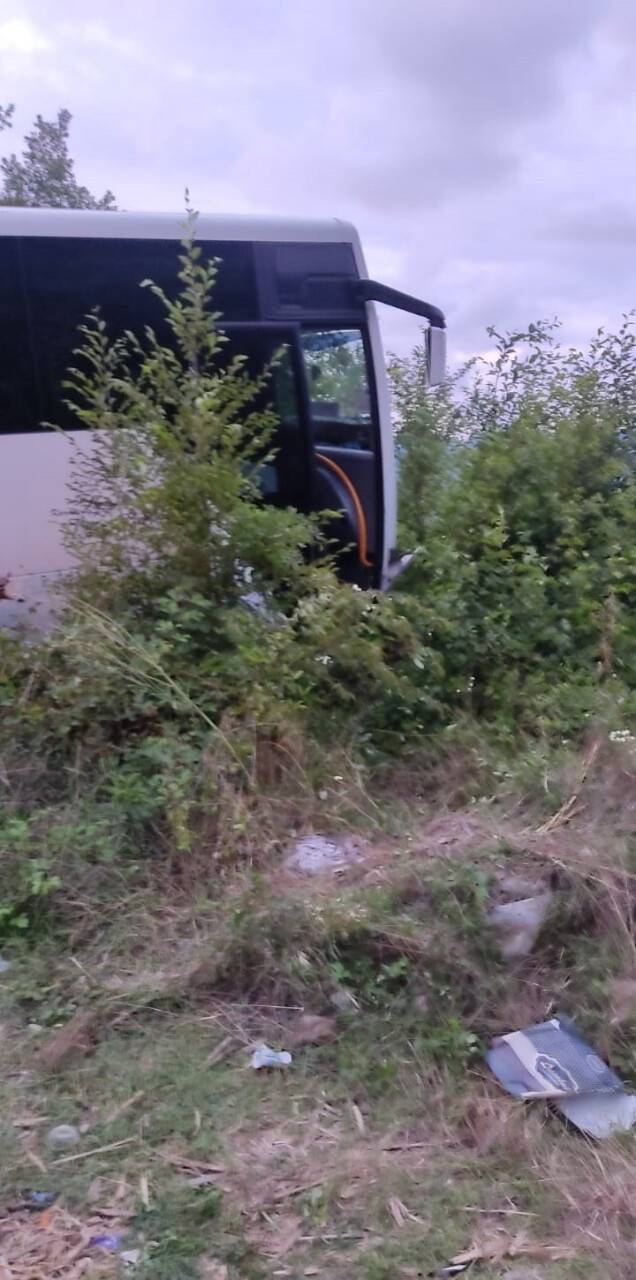 Düğüne giden otobüsün freni patladı: 12 yaralı