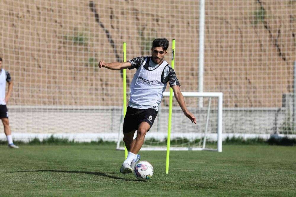 Alanyaspor, Erciyes kampında sezona çift idmanla hazırlanıyor