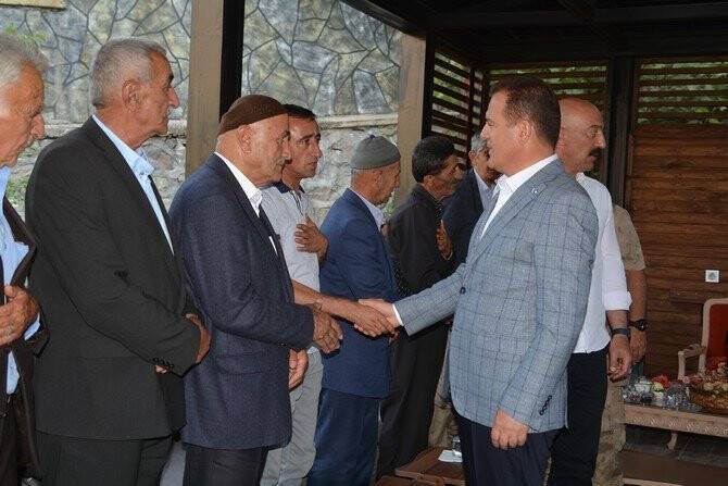 Hakkari’de iki aile arasındaki husumet barışla sonuçlandı