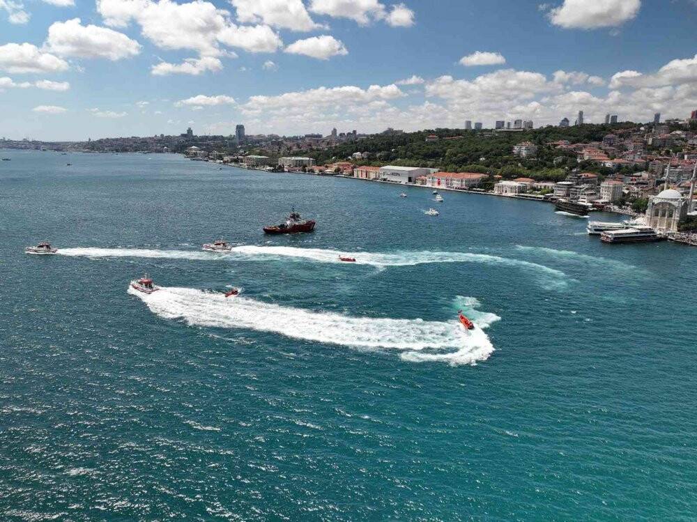 Kıyı Emniyeti Boğaz’da saygı seyri gerçekleştirdi