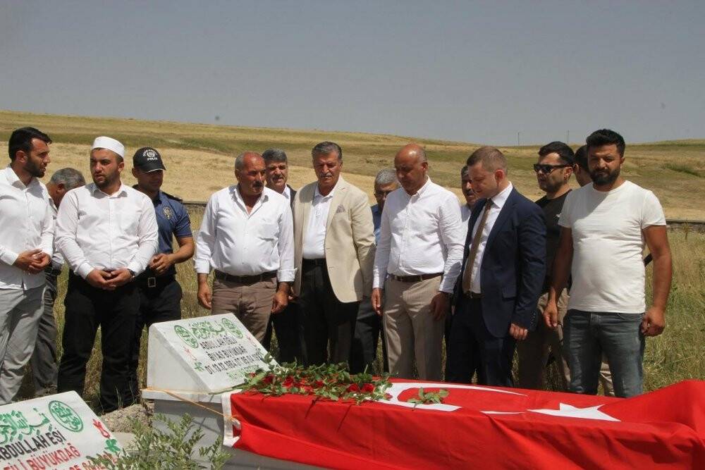 Malazgirt’te şehit mezarları ziyaret edildi