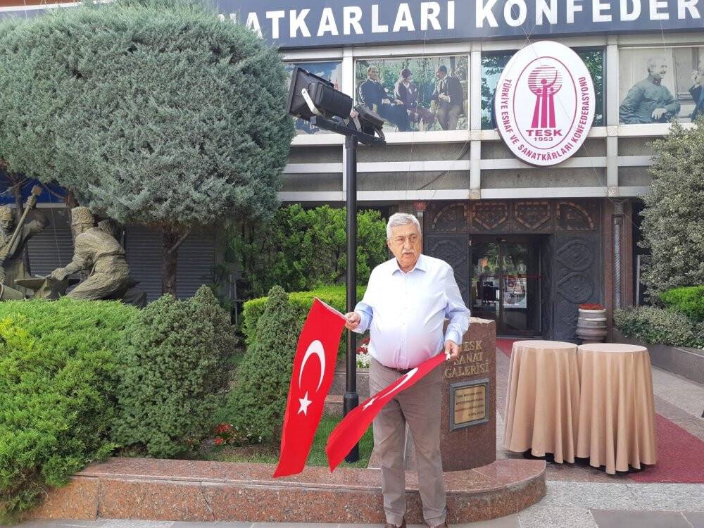TESK’ten anlamlı bayrak dağıtımı