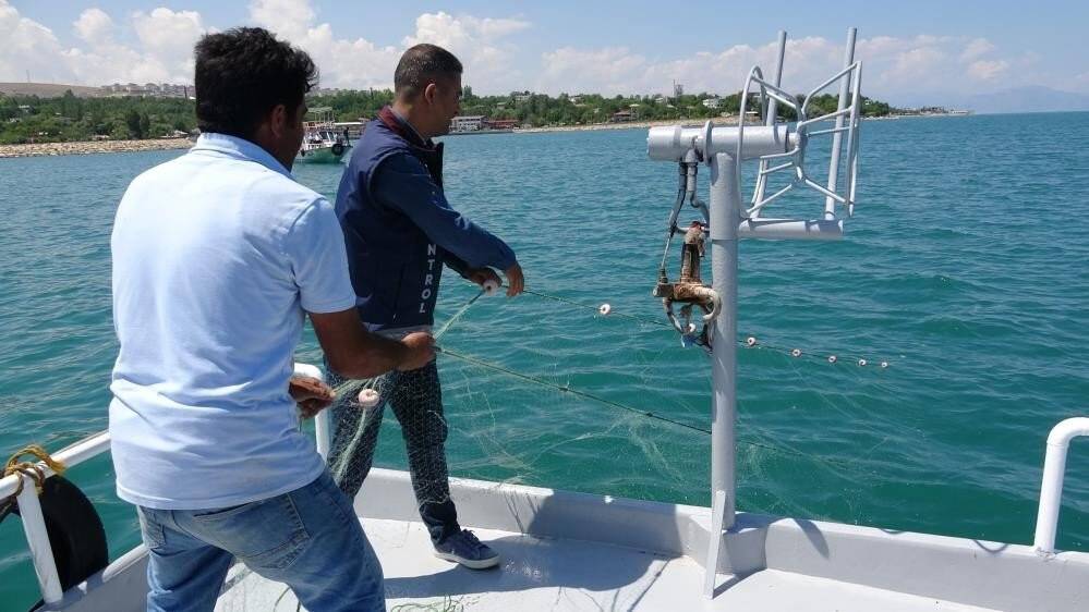 Van Gölü balıkçıları “Vira Bismillah” dedi