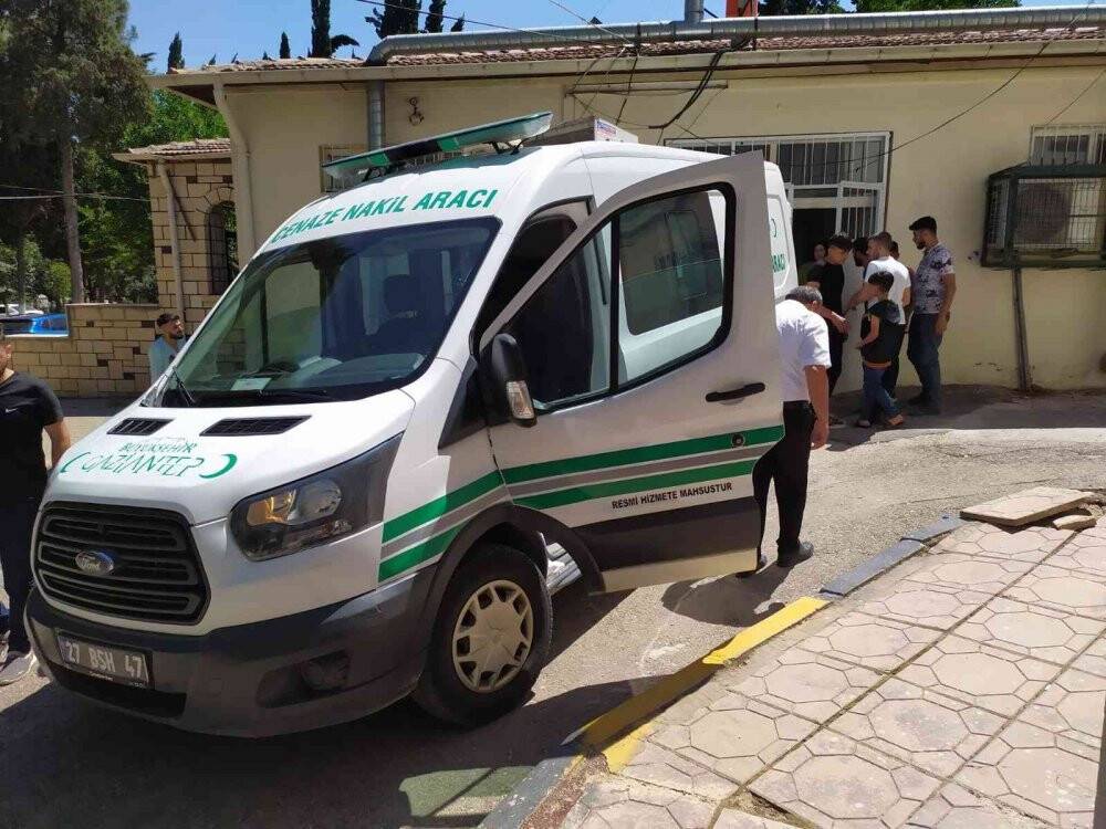 8 yaşındaki çocuk silahlı kavganın arasında kalarak hayatını kaybetti