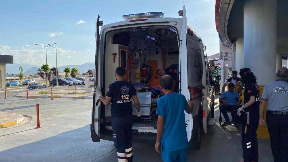 Erzincan’da trafik kazası: 1’i çocuk 5 yaralı