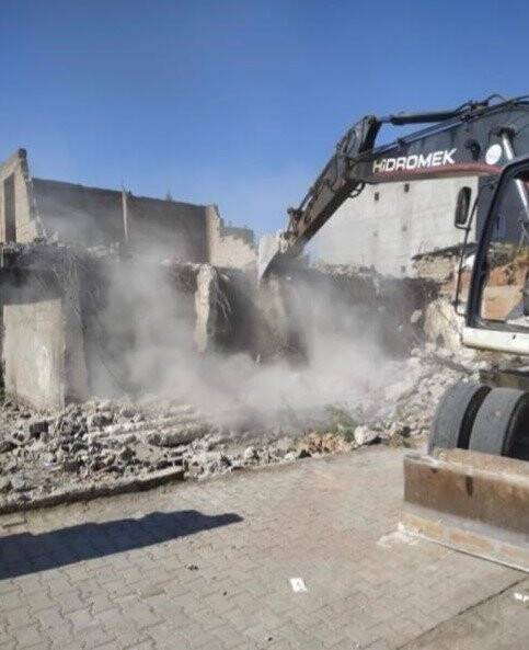 Batman’da metruk binalar yıkılıyor