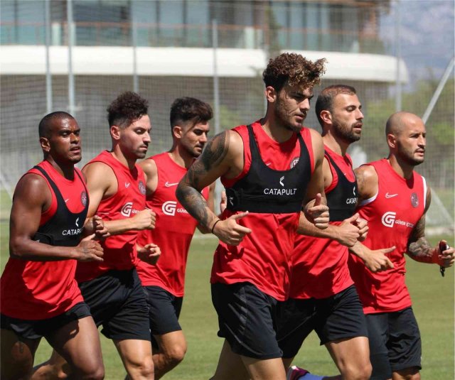 Antalyaspor, hazırlıklarına tesislerinde devam etti