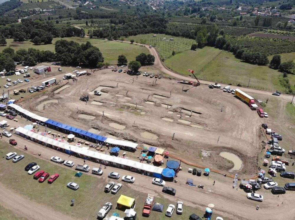 Off-road yarışları heyecanlı anlara sahne oldu