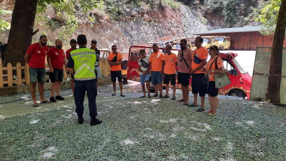 Safari araçları denetlendi