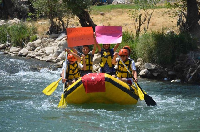 Şırnak’ta 15 Temmuz Şehitleri anısına rafting düzenlendi