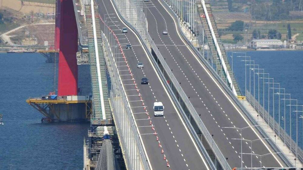 Tatilciler 1915 Çanakkale Köprüsü’nü tercih ediyor