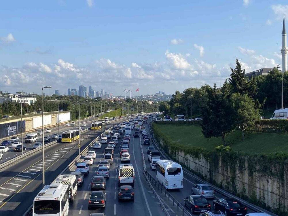 İstanbul’da bayram dönüşü trafik yoğunluğu oluştu