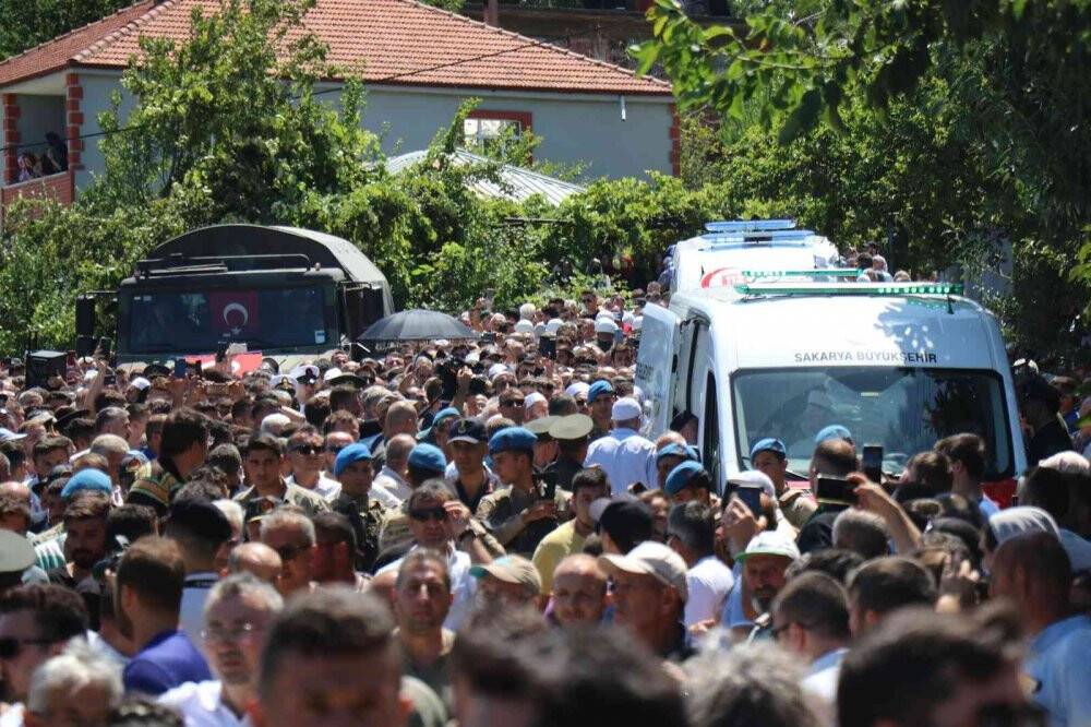 Şehit Teğmen Ömer Faruk Civelek, son yolculuğuna uğurlandı