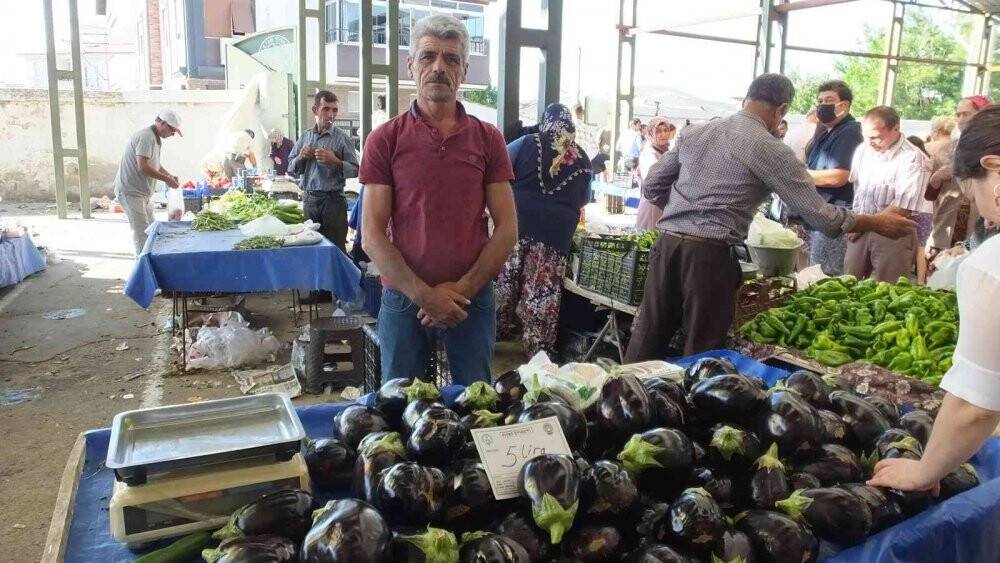 Bir kiloluk patlıcanları gören şaşırıyor