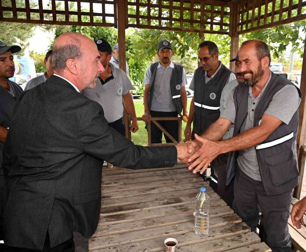 Başkan Pekyatırmacı personelle buluşmaya devam ediyor
