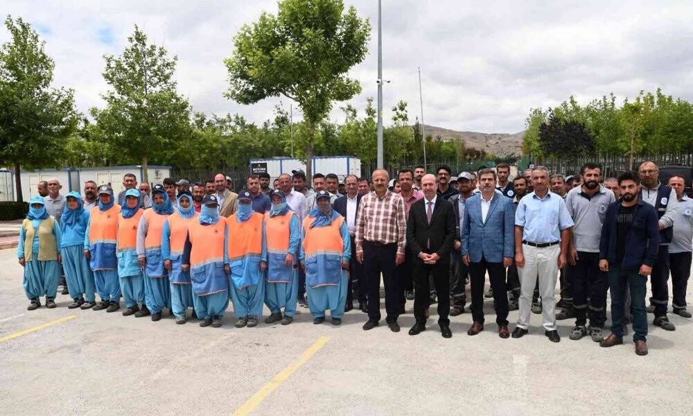 Başkan Pekyatırmacı personelle buluşmaya devam ediyor
