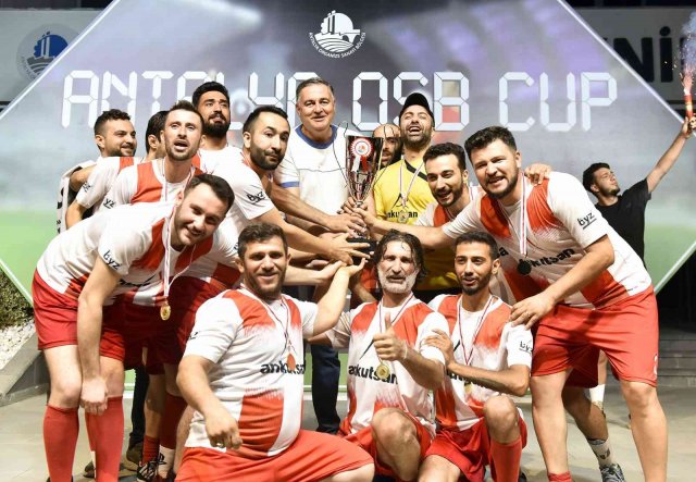 Antalya OSB Firmalar Arası Halı Saha Futbol Turnuvası sona erdi