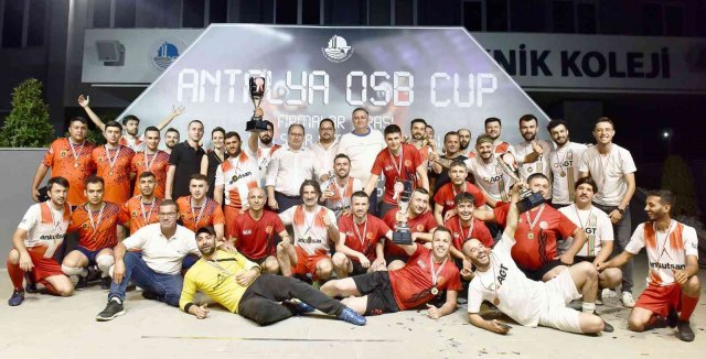 Antalya OSB Firmalar Arası Halı Saha Futbol Turnuvası sona erdi