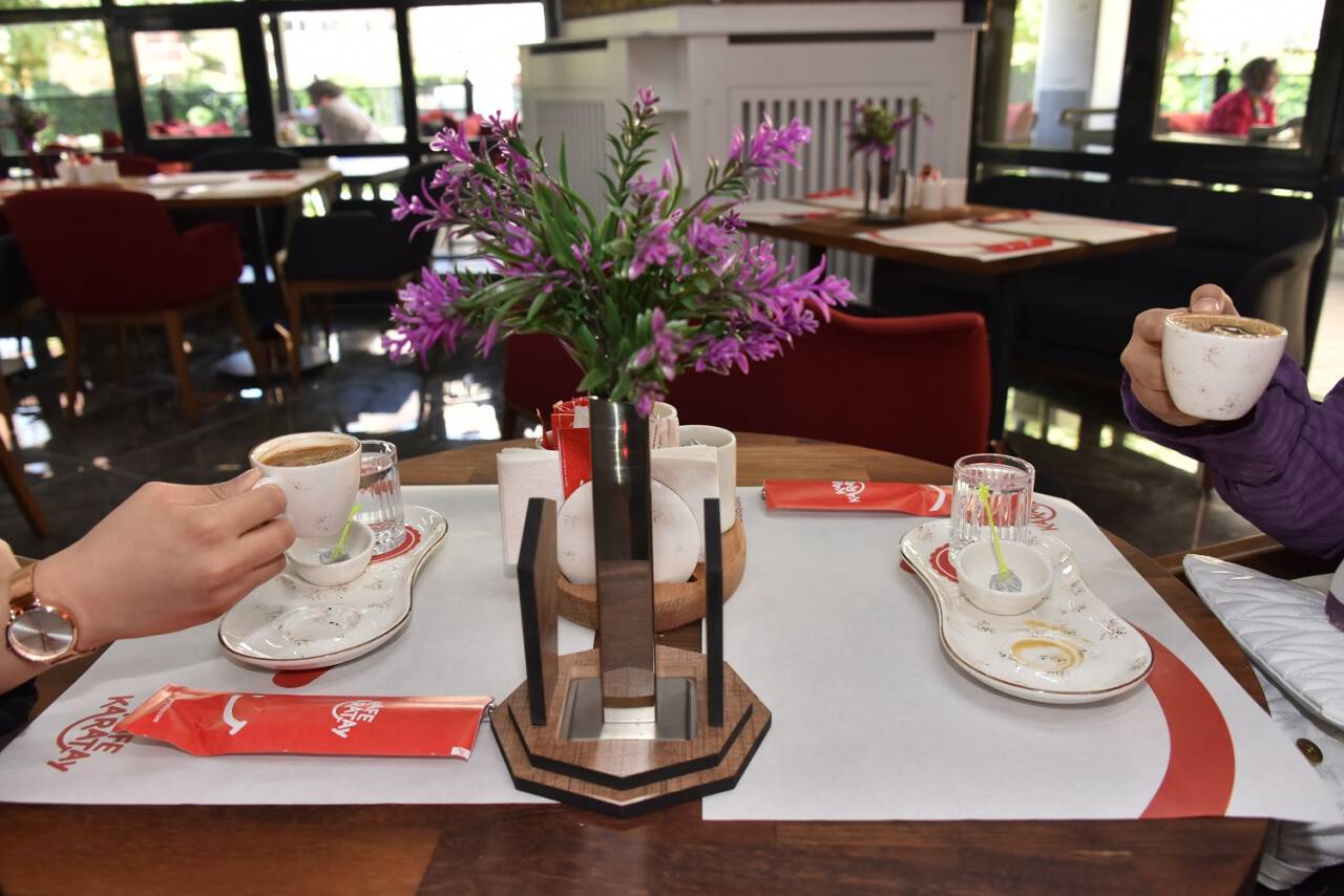 sehrin-yeni-markasi-kafe-karatay-5.jpg