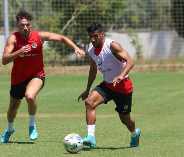 FT Antalyaspor, hazırlıklarını tesislerinde sürdürdü