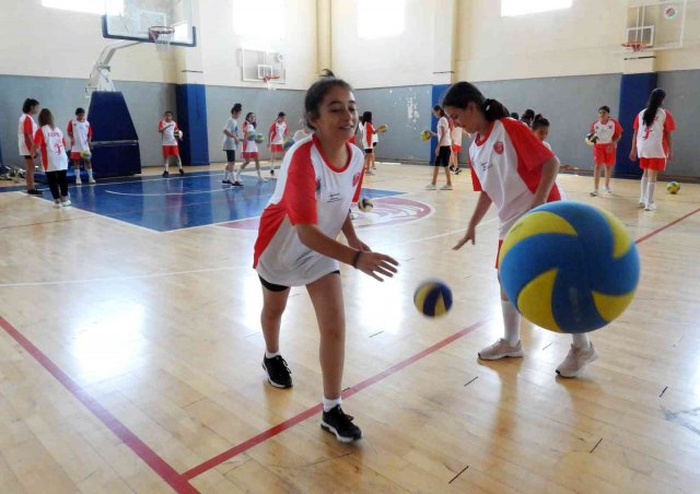 Filenin Sultanlarının başarısı, voleybola ilgiyi arttırdı