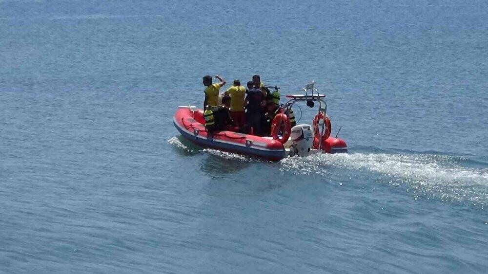 Edremit Körfezi’nde kaybolan 2 kişiyi arama çalışmalarında 4’üncü gününde devam ediyor