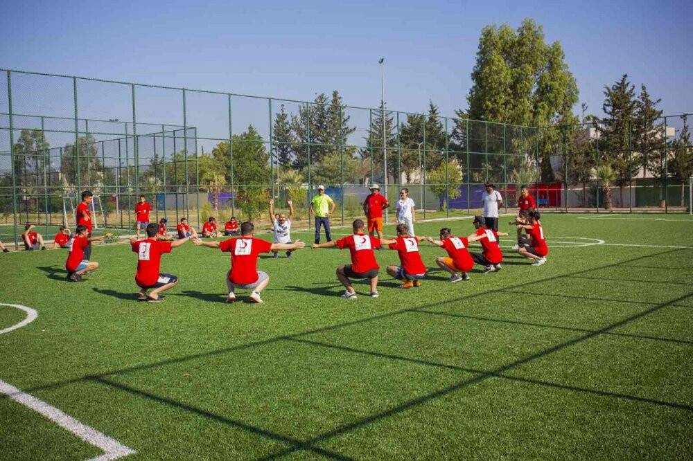 Kızılay kampları gençlerin gelişimine katkı sağlıyor