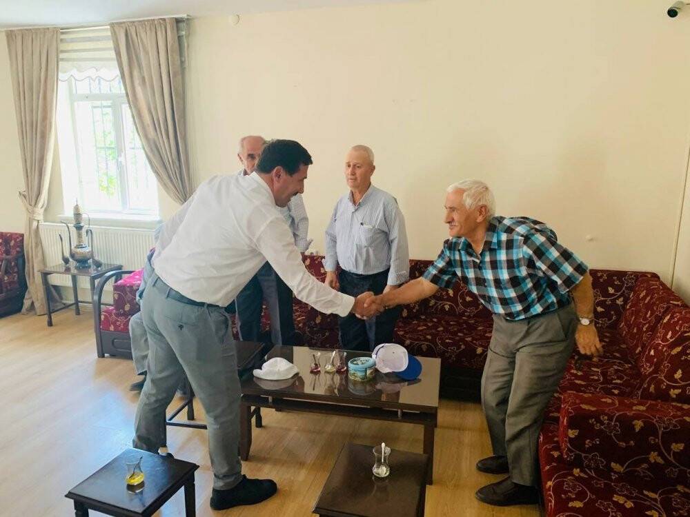 Başkan Hasan Kılca, Emekli Konağı’nda vatandaşlarla bir araya geldi