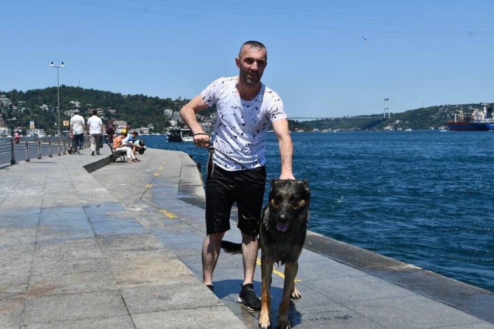 Sıcak havanın tadını sahile akın eden vatandaşlar çıkardı