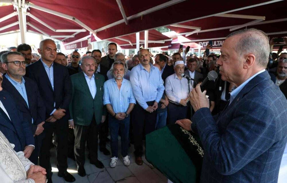 Yazar Rasim Özdenören son yolculuğuna uğurlandı