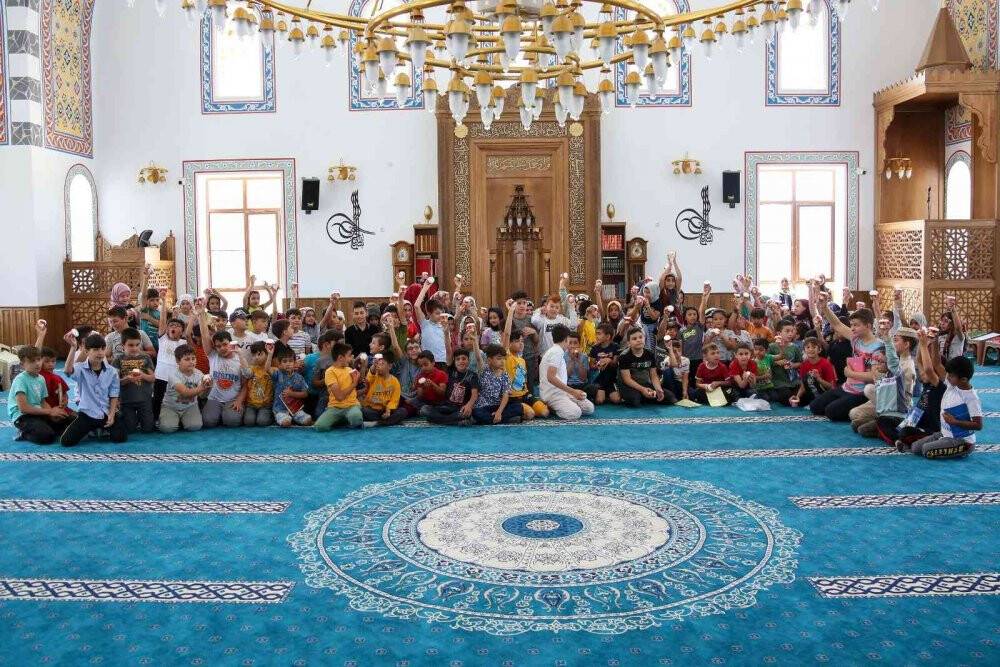 Başkan Kavuş’tan yaz Kur’an kursu öğrencilerini serinleten sürpriz