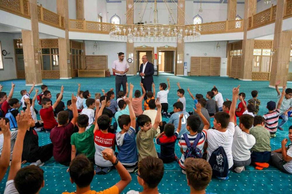 Başkan Kavuş’tan yaz Kur’an kursu öğrencilerini serinleten sürpriz