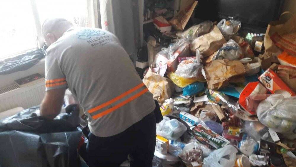 Bursa’da yeğenini çöp evde kilitli tutan teyze tutuklandı