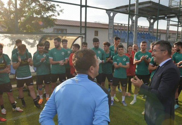 Vali Memiş’ten Giresunspor kampına ziyaret