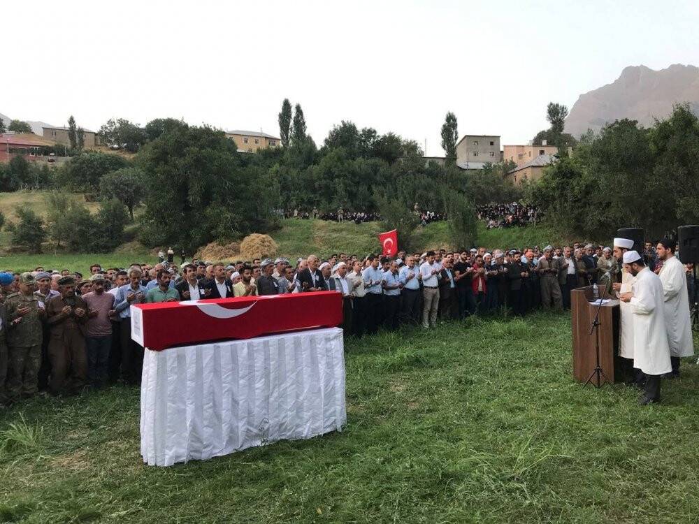 Pençe-Yıldırım Harekatı’nda şehit düşen 4 güvenlik korucusu son yolculuğuna uğurlandı