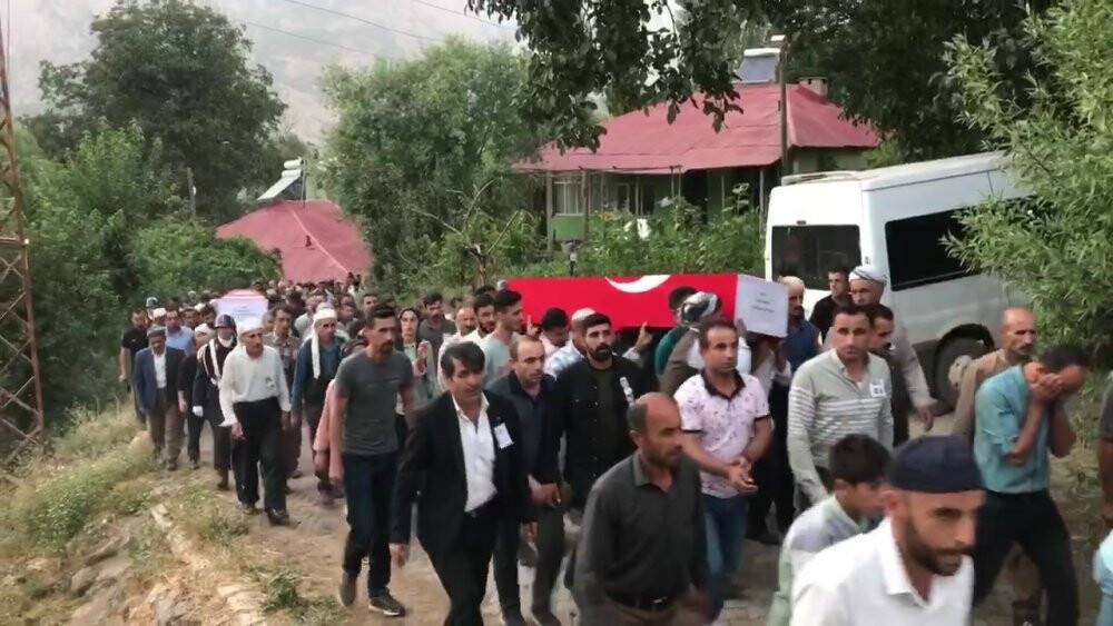 Pençe-Yıldırım Harekatı’nda şehit düşen 4 güvenlik korucusu son yolculuğuna uğurlandı