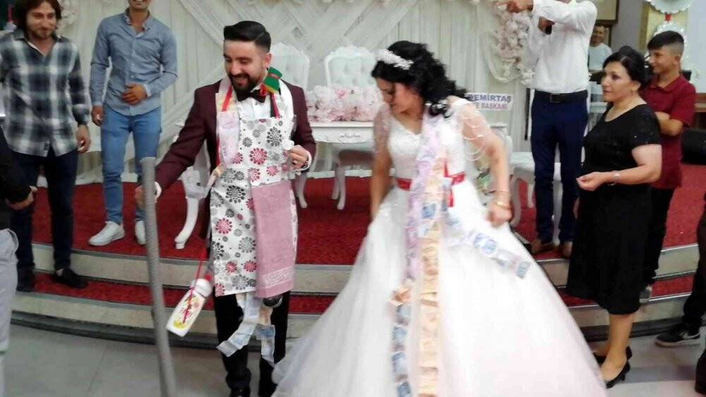 Düğünde damada şok