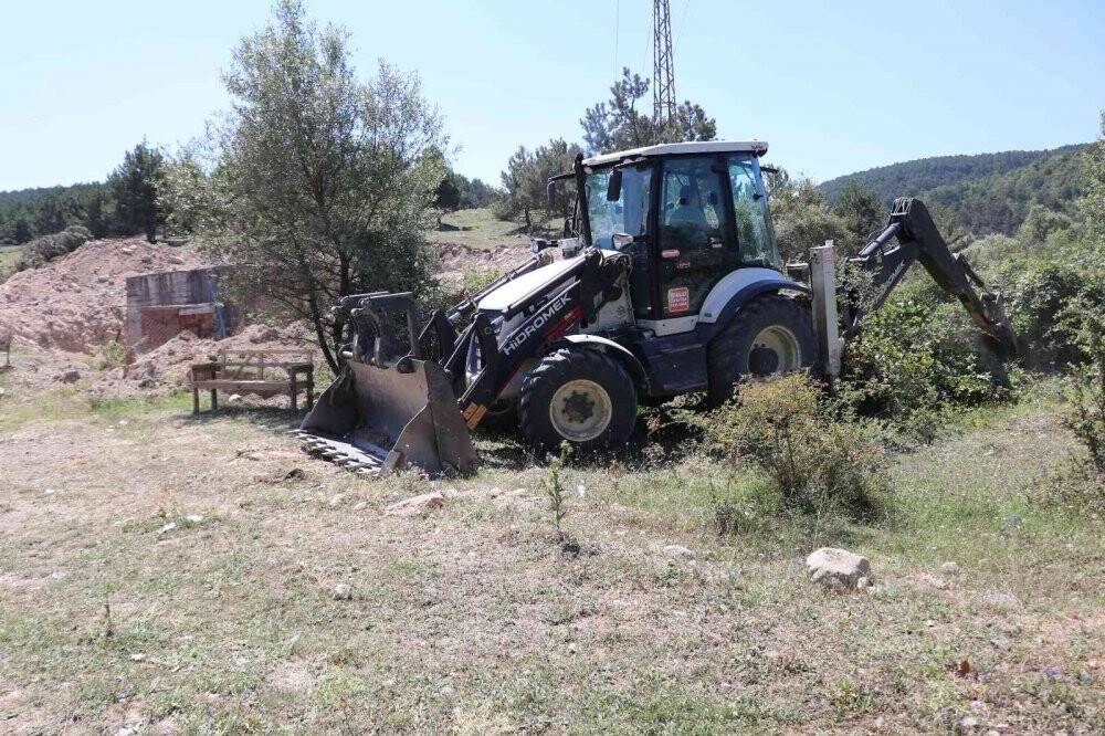 Bolu’da zehirlenmelerin yaşandığı köydeki evlerden et numunesi alındı